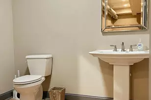 1049 S Charles St, Baltimore, MD 21230 - Photo 16