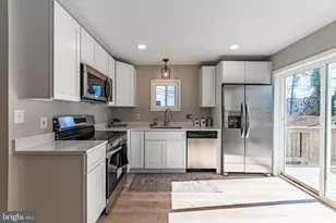 1221 Dellwood Ave, Baltimore, MD 21211 - Photo 8