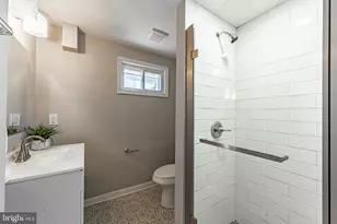 1221 Dellwood Ave, Baltimore, MD 21211 - Photo 10