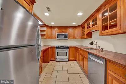 1040 Deer Ridge Drive #213, Baltimore, MD 21210 - Photo 6