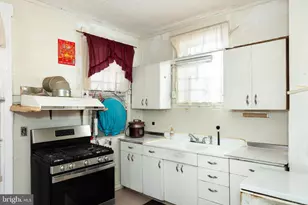 505 E 35th St, Baltimore, MD 21218 - Photo 12