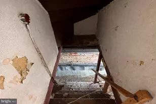 1719 N Carey St, Baltimore, MD 21217 - Photo 12