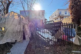 1140 Montpelier St, Baltimore, MD 21218 - Photo 12