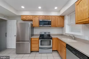 800 Grundy St, Baltimore, MD 21224 - Photo 12