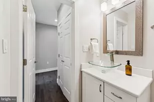 2049 Druid Park Dr, Baltimore, MD 21211 - Photo 16