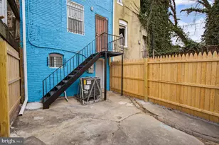 2004 Robb St, Baltimore, MD 21218 - Photo 26