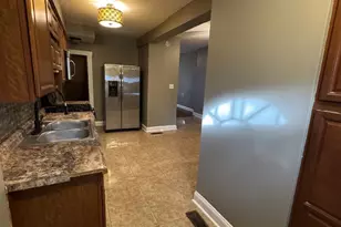 1321 Cambria St, Baltimore, MD 21225 - Photo 8