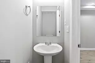 1346 N Carey St, Baltimore, MD 21217 - Photo 10