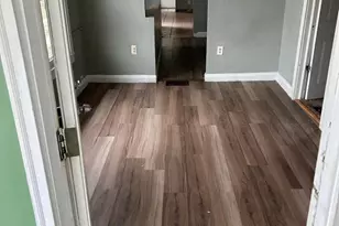 1137 Monroe Cir, Baltimore, MD 21225 - Photo 2