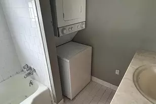 1137 Monroe Cir, Baltimore, MD 21225 - Photo 10