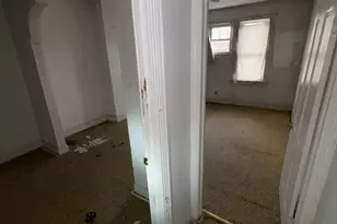 2109 N Fulton Ave N, Baltimore, MD 21217 - Photo 24