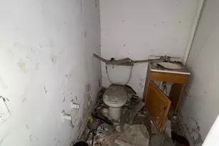 2109 N Fulton Ave N, Baltimore, MD 21217 - Photo 12