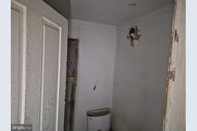 302 S Fulton Avenue, Baltimore, MD 21223 - Photo 4
