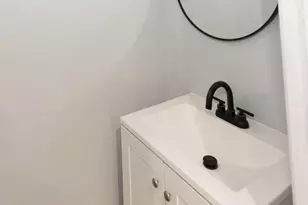 4021 W Franklin St, Baltimore, MD 21229 - Photo 8