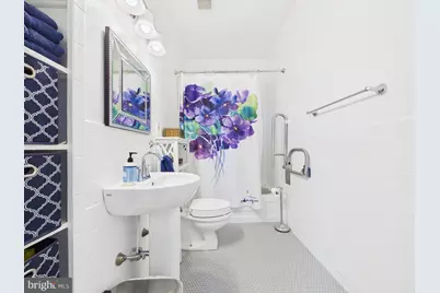 1 E Chase Street #412, Baltimore, MD 21202 - Photo 24