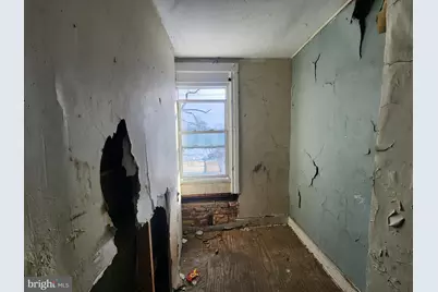 1127 N Milton Avenue, Baltimore, MD 21213 - Photo 12