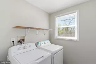 3427 Ravenwood Ave, Baltimore, MD 21213 - Photo 16