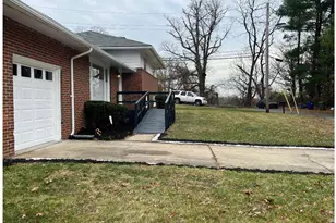 2813 Gwynnview Rd, Baltimore, MD 21207 - Photo 2