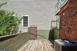 2242 E Fairmount Ave, Baltimore, MD 21231 - Photo 8