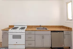 1115 Bonaparte Ave, Baltimore, MD 21218 - Photo 6