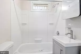 229 S Fremont Ave, Baltimore, MD 21230 - Photo 12