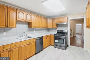 229 S Fremont Ave, Baltimore, MD 21230 - Photo 8