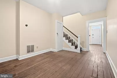 229 S Fremont Avenue, Baltimore, MD 21230 - Photo 6