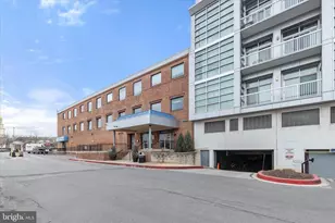 2702 Lighthouse Point E, Baltimore, MD 21224 - Photo 40