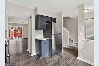 814 Showell Court, Baltimore, MD 21202 - Photo 6