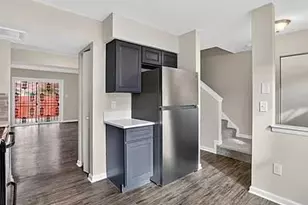 814 Showell Ct, Baltimore, MD 21202 - Photo 6