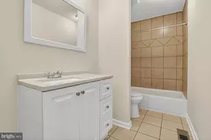 814 Showell Ct, Baltimore, MD 21202 - Photo 10