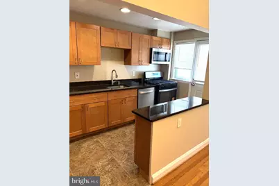 586 Lucia Avenue, Baltimore, MD 21229 - Photo 4