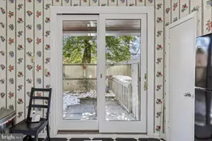 28 Bouton Green Ct, Baltimore, MD 21210 - Photo 8
