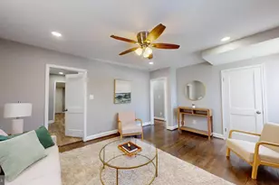 5315 Midwood Ave, Baltimore, MD 21212 - Photo 2