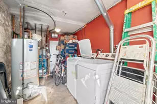 211 E 33rd St, Baltimore, MD 21218 - Photo 38