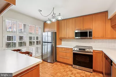 915 Dartmouth Glen Way, Baltimore, MD 21212 - Photo 8