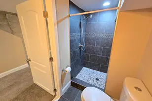 2307 N Rosedale St, Baltimore, MD 21216 - Photo 44