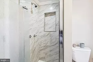 2050 Bank St, Baltimore, MD 21231 - Photo 28