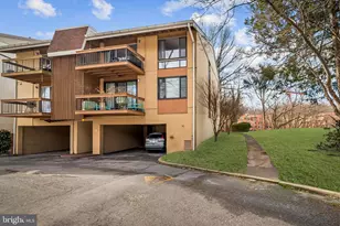 22 Cross Keys Rd, Baltimore, MD 21210 - Photo 2