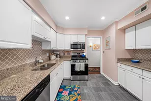 22 Cross Keys Rd, Baltimore, MD 21210 - Photo 6