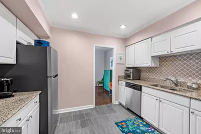 22 Cross Keys Road #22E, Baltimore, MD 21210 - Photo 8