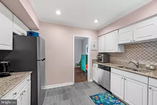 22 Cross Keys Rd, Baltimore, MD 21210 - Photo 8