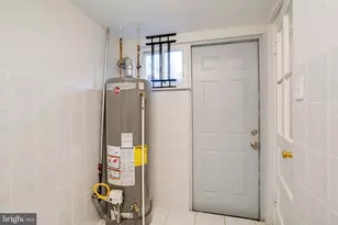 933 S Belnord Ave, Baltimore, MD 21224 - Photo 18