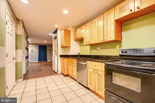 1226 W Pratt St, Baltimore, MD 21223 - Photo 10