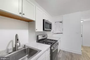 2007 E Hoffman St, Baltimore, MD 21213 - Photo 14