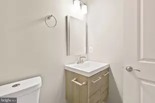 910 Ponca St, Baltimore, MD 21224 - Photo 32