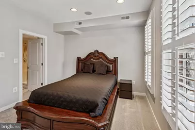 19 S Regester Street, Baltimore, MD 21231 - Photo 12