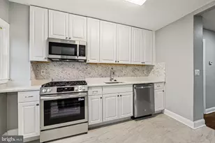 38 Upmanor Rd, Baltimore, MD 21229 - Photo 10