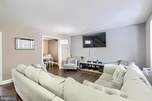 1543 Lochwood Rd, Baltimore, MD 21218 - Photo 4