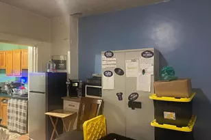 704 E 36th St, Baltimore, MD 21218 - Photo 12